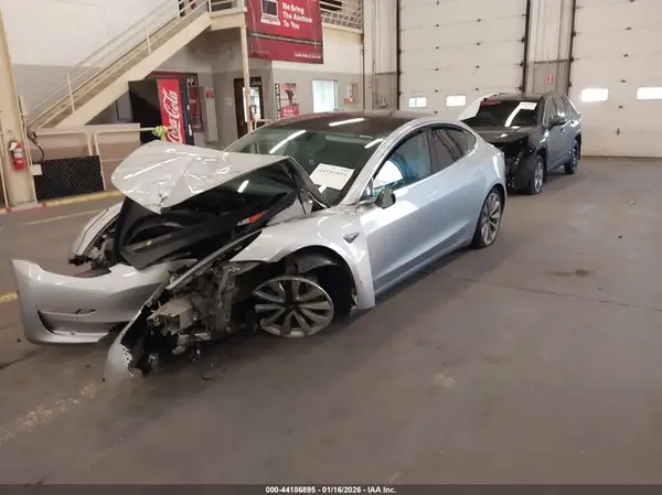 5YJ3E1EA9JF004587 2018 TESLA MODEL 3 - Image 2