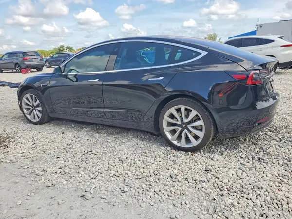 5YJ3E1EA9JF005884 2018 TESLA MODEL 3 - Image 2