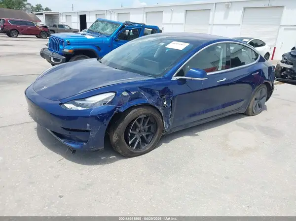 5YJ3E1EA9JF007375 2018 TESLA MODEL 3 - Image 2