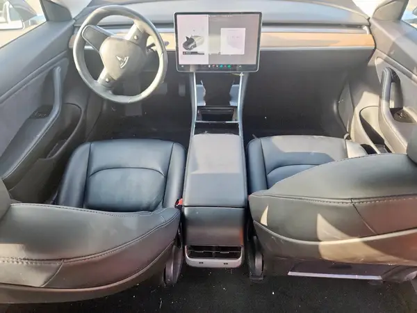 5YJ3E1EA9JF007862 2018 TESLA MODEL 3 - Image 8