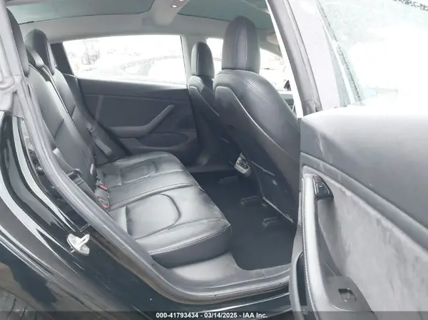 5YJ3E1EA9JF008431 2018 TESLA MODEL 3 - Image 8