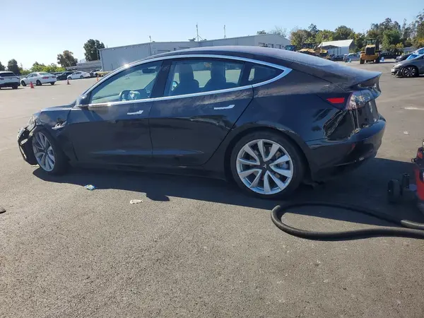 5YJ3E1EA9JF009305 2018 TESLA MODEL 3 - Image 2