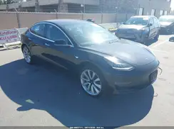 5YJ3E1EA9JF009353 2018 TESLA MODEL 3