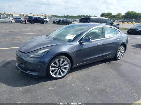 5YJ3E1EA9JF009501 2018 TESLA MODEL 3 - Image 2