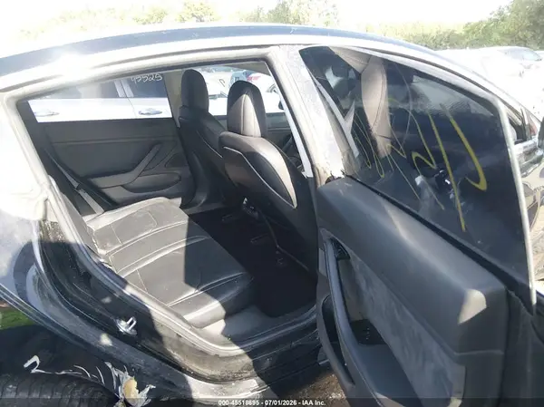 5YJ3E1EA9JF011443 2018 TESLA MODEL 3 - Image 8
