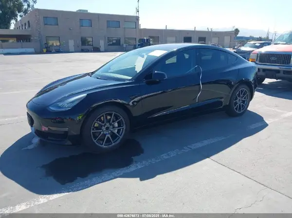 5YJ3E1EA9JF011457 2018 TESLA MODEL 3 - Image 2