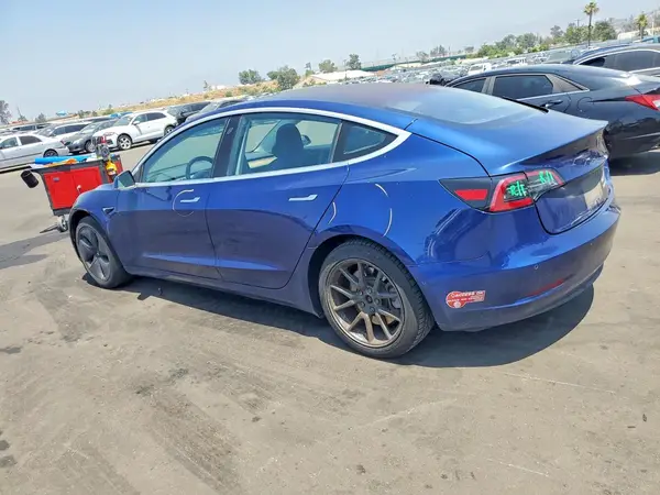 5YJ3E1EA9JF011796 2018 TESLA MODEL 3 - Image 2