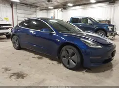 5YJ3E1EA9JF013077 2018 TESLA MODEL 3