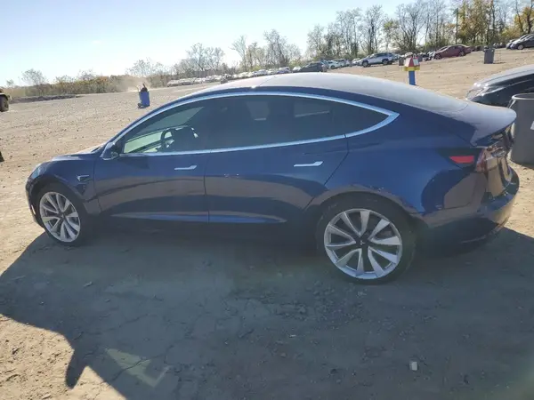 5YJ3E1EA9JF013645 2018 TESLA MODEL 3 - Image 2