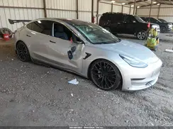 5YJ3E1EA9JF016576 2018 TESLA MODEL 3