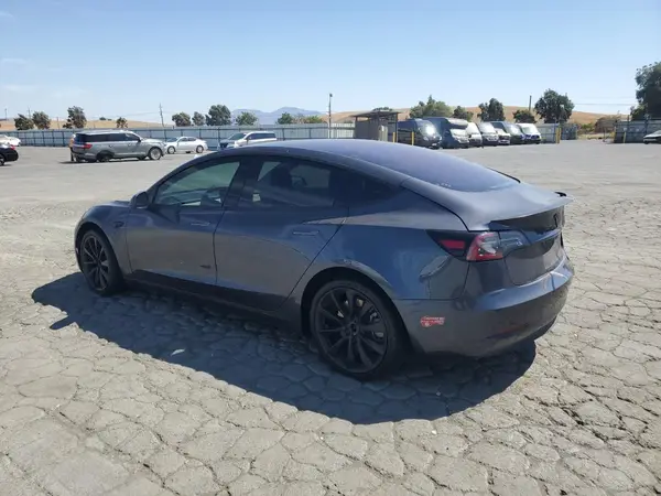 5YJ3E1EA9JF020028 2018 TESLA MODEL 3 - Image 2