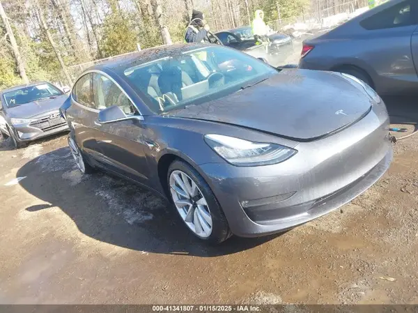 5YJ3E1EA9JF020031 2018 TESLA MODEL 3 - Image 1