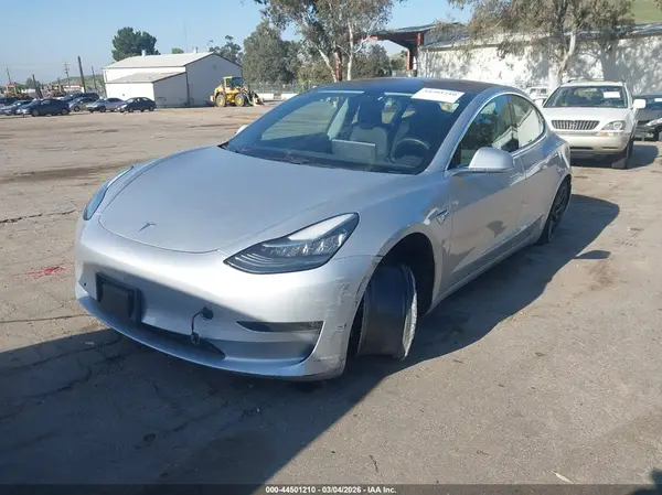 5YJ3E1EA9JF020191 2018 TESLA MODEL 3 - Image 2
