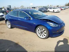 5YJ3E1EA9JF020403 2018 TESLA MODEL 3