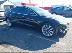 5YJ3E1EA9JF020661 2018 TESLA MODEL 3