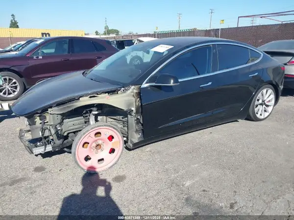 5YJ3E1EA9JF020661 2018 TESLA MODEL 3 - Image 2
