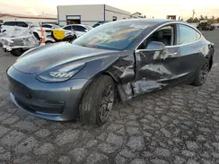 5YJ3E1EA9JF021194 2018 TESLA MODEL 3