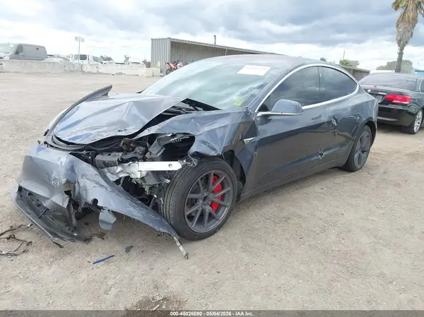 5YJ3E1EA9JF021860 2018 TESLA MODEL 3 - Image 2