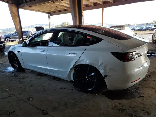 5YJ3E1EA9JF023432 2018 TESLA MODEL 3 - Image 2