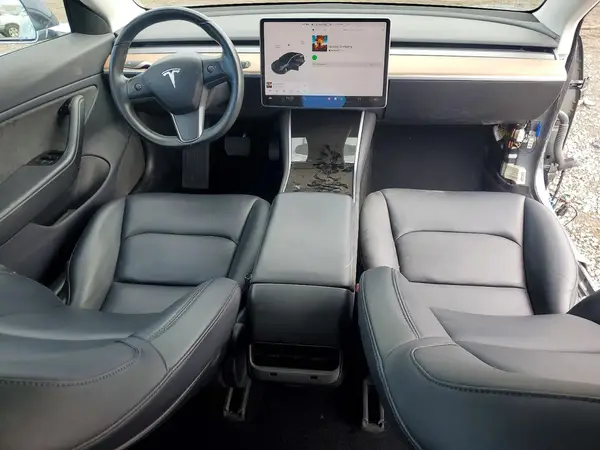 5YJ3E1EA9JF024127 2018 TESLA MODEL 3 - Image 8