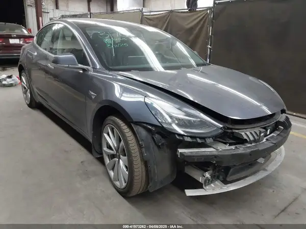 5YJ3E1EA9JF024211 2018 TESLA MODEL 3 - Image 1