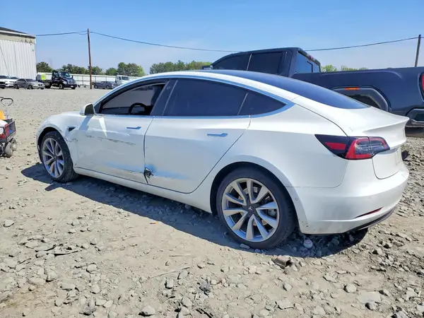 5YJ3E1EA9JF025293 2018 TESLA MODEL 3 - Image 2