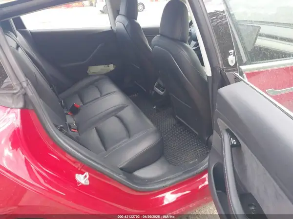 5YJ3E1EA9JF025942 2018 TESLA MODEL 3 - Image 8