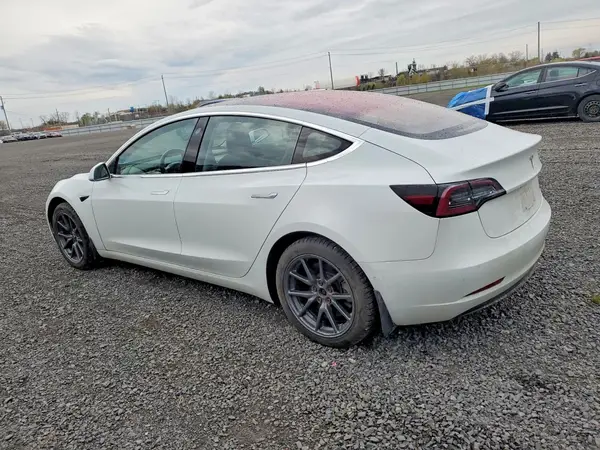 5YJ3E1EA9JF029618 2018 TESLA MODEL 3 - Image 2