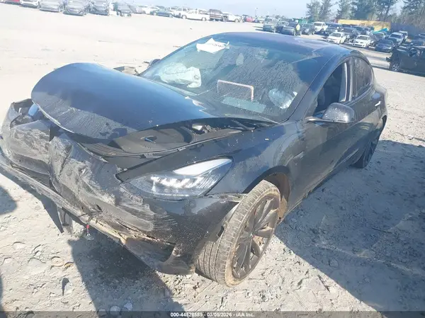 5YJ3E1EA9JF033183 2018 TESLA MODEL 3 - Image 2