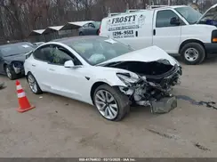 5YJ3E1EA9JF036018 2018 TESLA MODEL 3