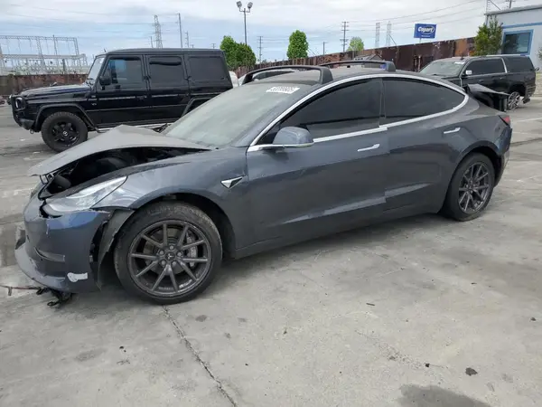 5YJ3E1EA9JF037833 2018 TESLA MODEL 3 - Image 1