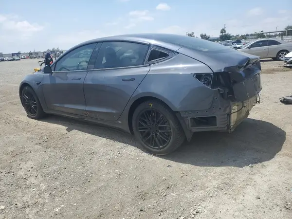 5YJ3E1EA9JF039646 2018 TESLA MODEL 3 - Image 2