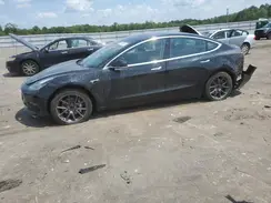5YJ3E1EA9JF040781 2018 TESLA MODEL 3