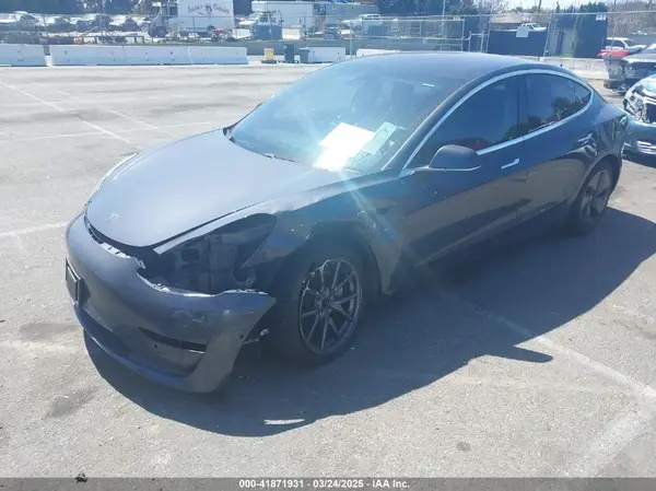 5YJ3E1EA9JF042319 2018 TESLA MODEL 3 - Image 2