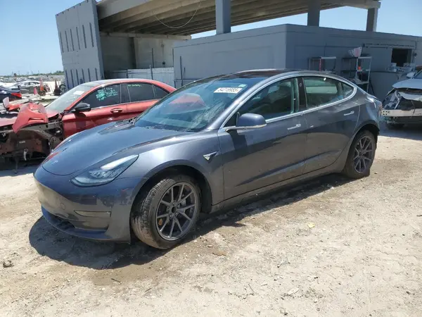 5YJ3E1EA9JF044636 2018 TESLA MODEL 3 - Image 1