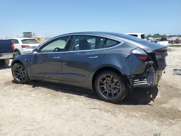 5YJ3E1EA9JF044636 2018 TESLA MODEL 3 - Image 2