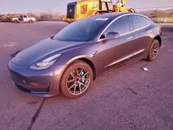 5YJ3E1EA9JF045253 2018 TESLA MODEL 3