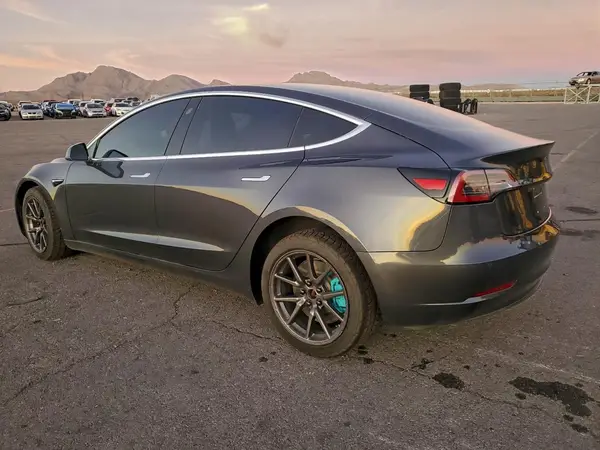 5YJ3E1EA9JF045253 2018 TESLA MODEL 3 - Image 2