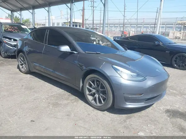 5YJ3E1EA9JF045401 2018 TESLA MODEL 3 - Image 1