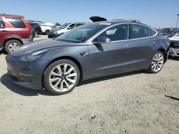 5YJ3E1EA9JF046404 2018 TESLA MODEL 3 - Image 1