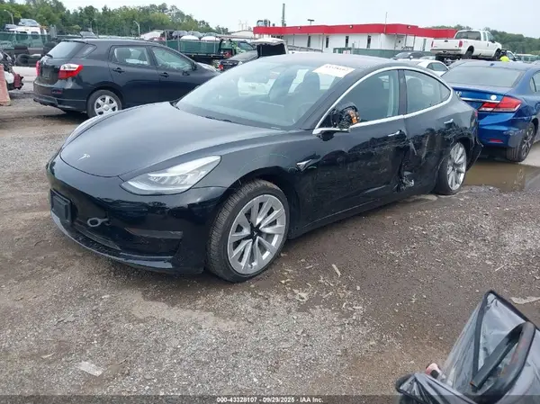 5YJ3E1EA9JF046855 2018 TESLA MODEL 3 - Image 2