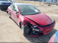 5YJ3E1EA9JF047052 2018 TESLA MODEL 3