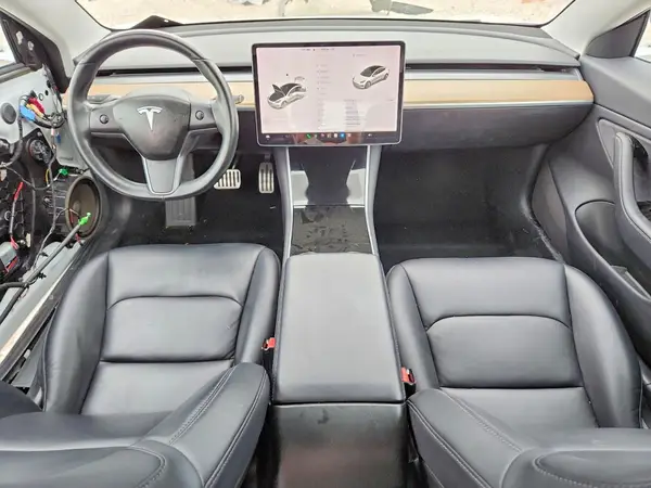 5YJ3E1EA9JF047679 2018 TESLA MODEL 3 - Image 8