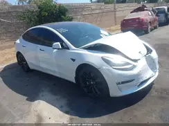 5YJ3E1EA9JF048766 2018 TESLA MODEL 3