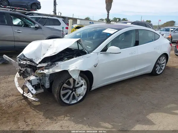 5YJ3E1EA9JF050677 2018 TESLA MODEL 3 - Image 2
