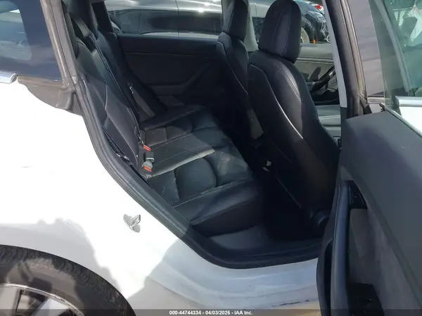 5YJ3E1EA9JF050677 2018 TESLA MODEL 3 - Image 8