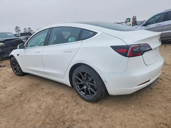 5YJ3E1EA9JF051893 2018 TESLA MODEL 3 - Image 2