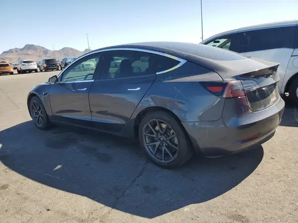 5YJ3E1EA9JF052042 2018 TESLA MODEL 3 - Image 2