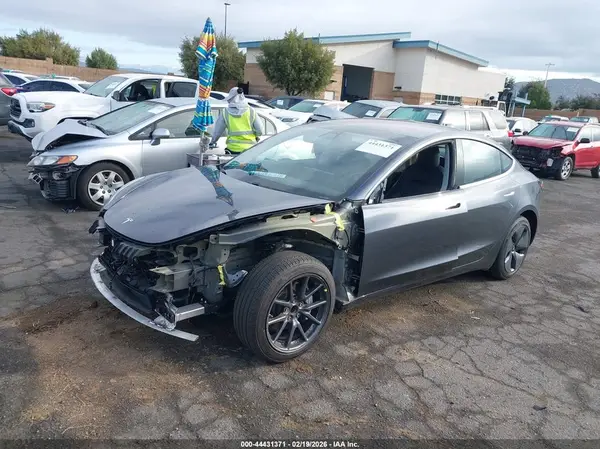 5YJ3E1EA9JF052204 2018 TESLA MODEL 3 - Image 2