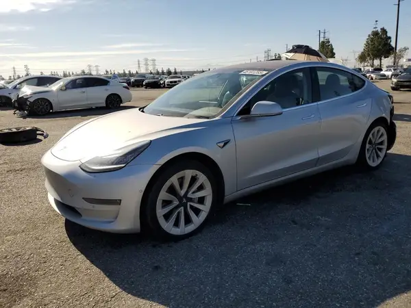 5YJ3E1EA9JF052638 2018 TESLA MODEL 3 - Image 1